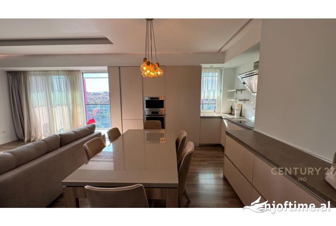 Shtepi me qera 2+1 ne Tirane - 1,800 Euro