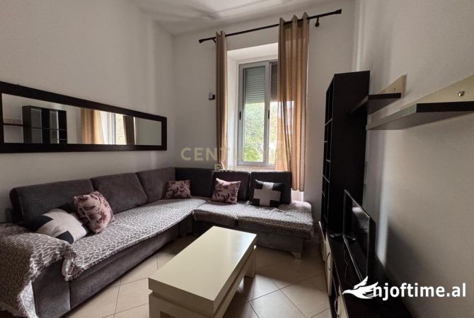 Shtepi me qera 1+1 ne Tirane - 600 Euro