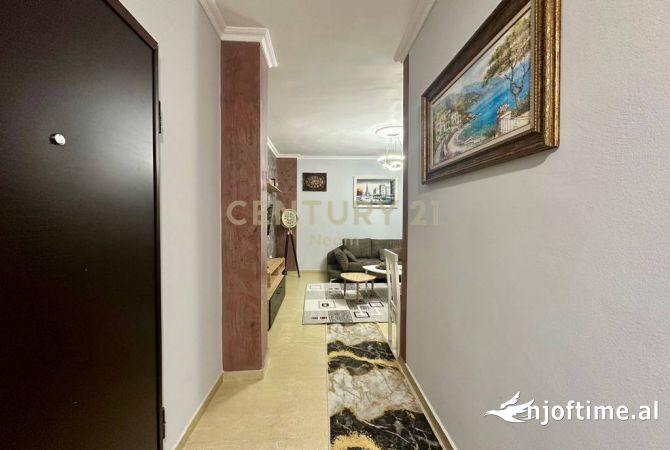 Shtepi me qera Apartament ne Tirane, 2+1, Mobilimi E mobiluar, Pagesa 500  Euro.