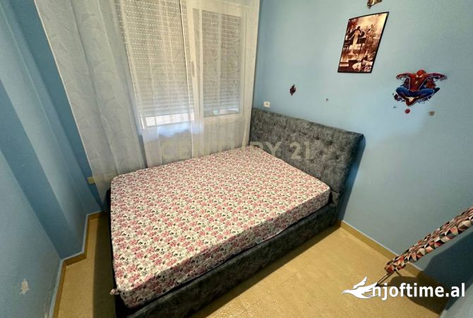 Shtepi me qera Apartament ne Tirane, 2+1, Mobilimi E mobiluar, Pagesa 500  Euro.