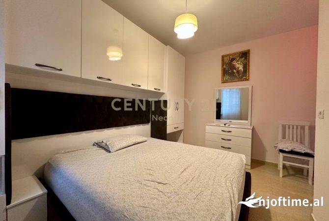 Shtepi me qera Apartament ne Tirane, 2+1, Mobilimi E mobiluar, Pagesa 500  Euro.