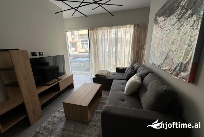 Shtepi ne shitje Apartament ne Tirane, 1+1, Mobilimi E mobiluar, Pagesa 115,000  Euro.