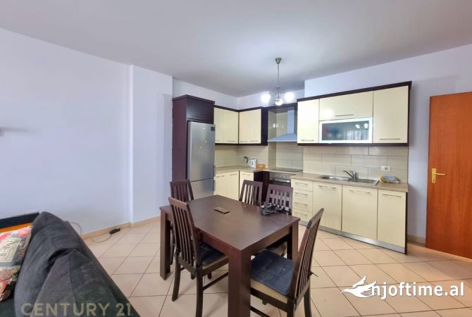 Shtepi me qera Apartament ne Tirane, 2+1, Mobilimi E mobiluar, Pagesa 550  Euro.