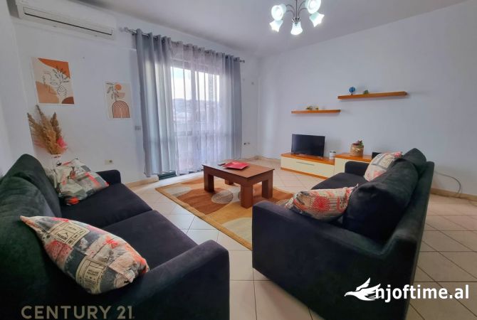 Shtepi me qera Apartament ne Tirane, 2+1, Mobilimi E mobiluar, Pagesa 550  Euro.