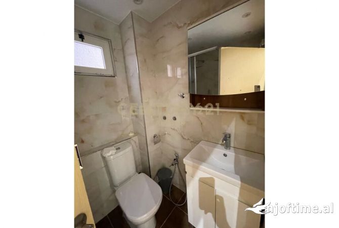 Shtepi me qera Apartament ne Tirane, 2+1, Mobilimi E mobiluar, Pagesa 600  Euro.