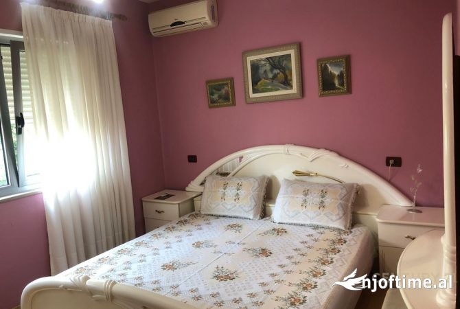 Shtepi me qera Apartament ne Tirane, 2+1, Mobilimi E mobiluar, Pagesa 750  Euro.