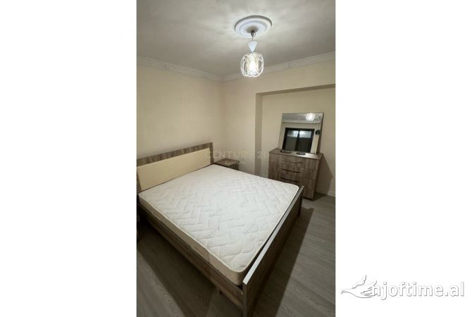 Shtepi me qera Apartament ne Tirane, 1+1, Mobilimi E mobiluar, Pagesa 400  Euro.