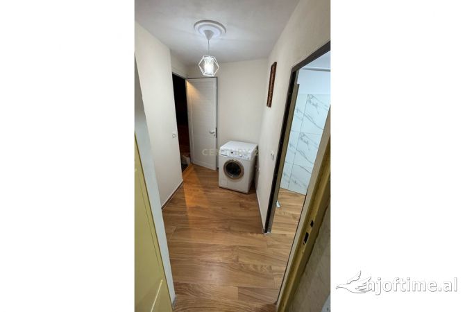 Shtepi me qera Apartament ne Tirane, 1+1, Mobilimi E mobiluar, Pagesa 400  Euro.