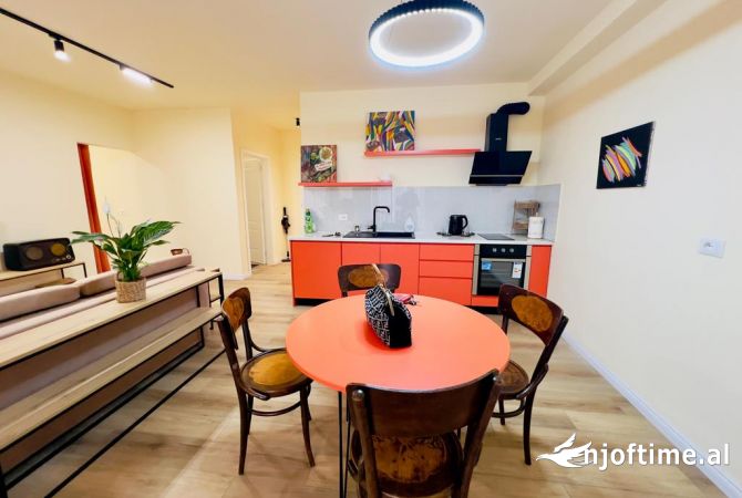 Shtepi me qera 2+1 ne Tirane - 800 Euro