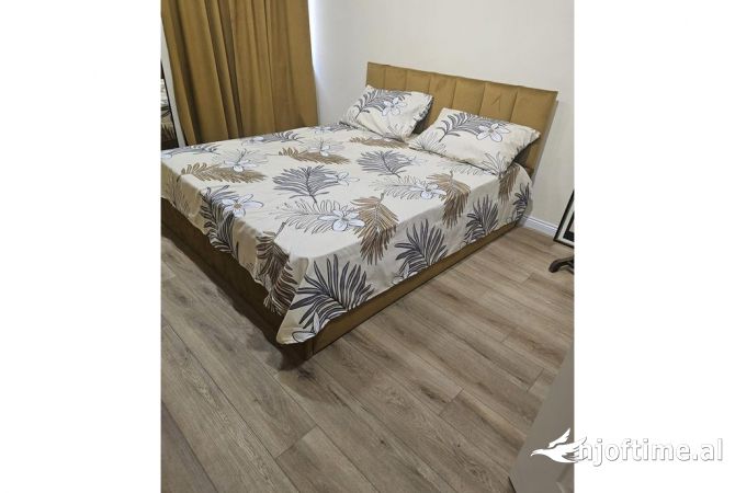 Shtepi me qera Apartament ne Tirane, 2+1, Mobilimi E mobiluar, Pagesa 800  Euro.