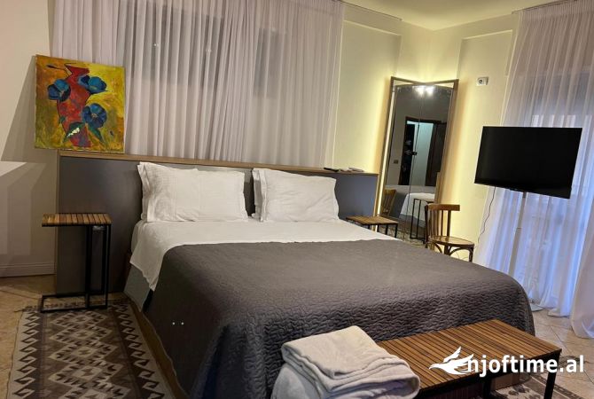 Shtepi me qera Apartament ne Tirane, Garsoniere, Mobilimi E mobiluar, Pagesa 500  Euro.