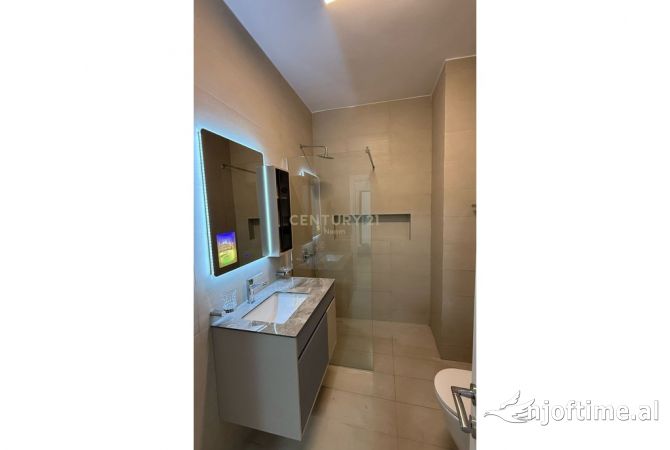 Shtepi me qera Apartament ne Tirane, 2+1, Mobilimi E mobiluar, Pagesa 1,000  Euro.