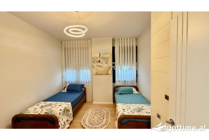 Shtepi me qera Apartament ne Tirane, 2+1, Mobilimi E mobiluar, Pagesa 1,000  Euro.