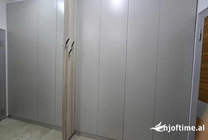 Shtepi me qera Apartament ne Tirane, 2+1, Mobilimi E mobiluar, Pagesa 1,500  Euro.