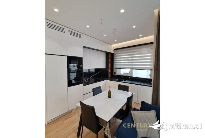 Shtepi me qera Apartament ne Tirane, 2+1, Mobilimi E mobiluar, Pagesa 800  Euro.