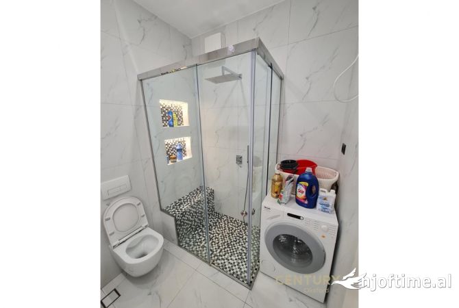 Shtepi me qera Apartament ne Tirane, 2+1, Mobilimi E mobiluar, Pagesa 800  Euro.