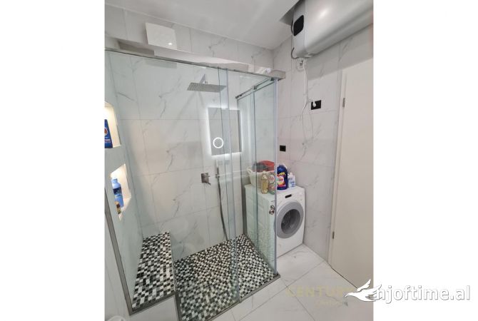 Shtepi me qera Apartament ne Tirane, 2+1, Mobilimi E mobiluar, Pagesa 800  Euro.