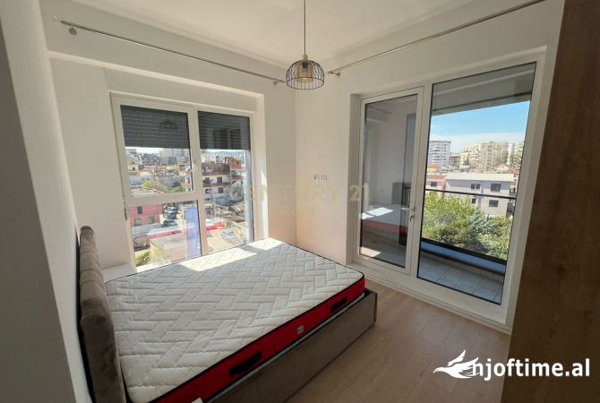 Shtepi me qera 2+1 ne Tirane - 650 Euro