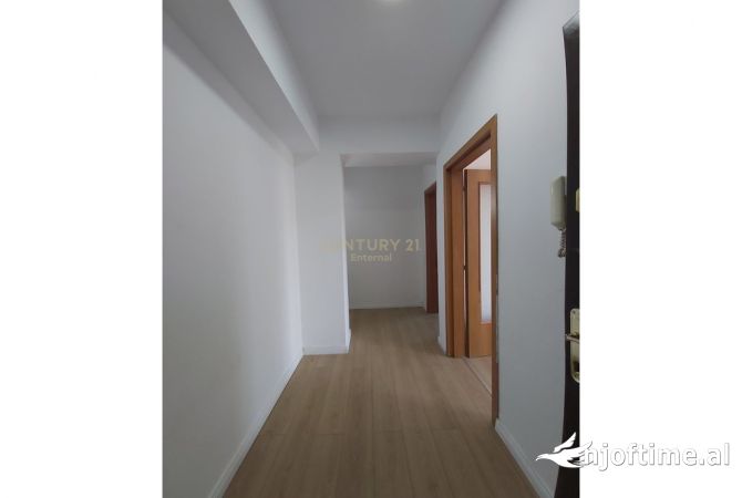 Shtepi me qera 3+1 ne Tirane - 1,000 Euro