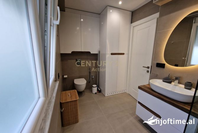 Shtepi me qera Apartament ne Tirane, 2+1, Mobilimi E mobiluar, Pagesa 1,500  Euro.