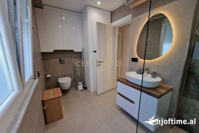 Shtepi me qera Apartament ne Tirane, 2+1, Mobilimi E mobiluar, Pagesa 1,500  Euro.