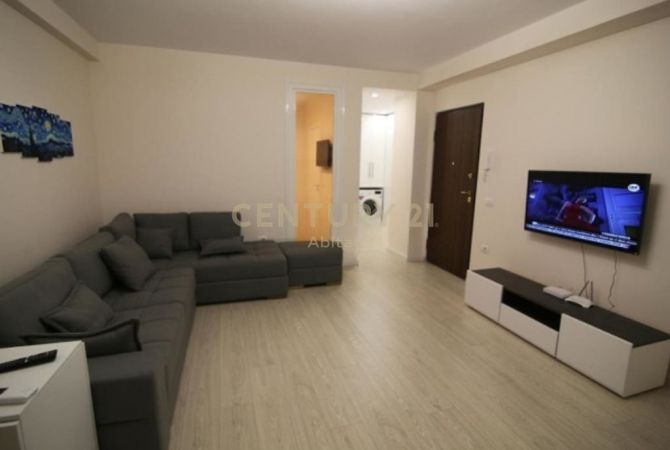 Shtepi me qera Apartament ne Tirane, 1+1, Mobilimi E mobiluar, Pagesa 575  Euro.
