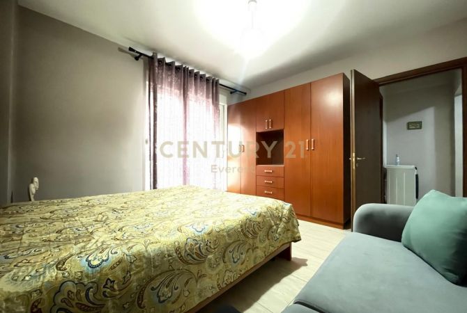 Shtepi ne shitje Apartament ne Tirane, 1+1, Mobilimi E mobiluar, Pagesa 155,000  Euro.