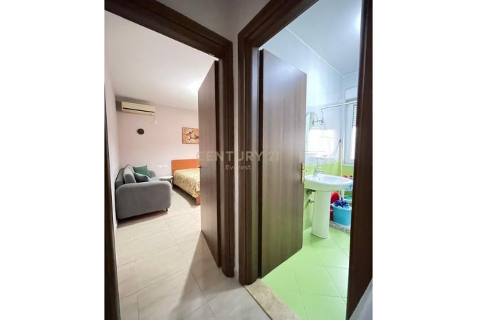 Shtepi ne shitje Apartament ne Tirane, 1+1, Mobilimi E mobiluar, Pagesa 155,000  Euro.