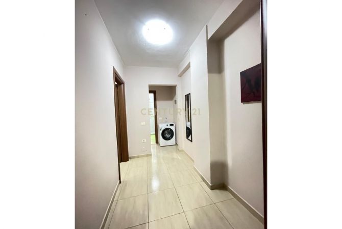 Shtepi ne shitje Apartament ne Tirane, 1+1, Mobilimi E mobiluar, Pagesa 155,000  Euro.