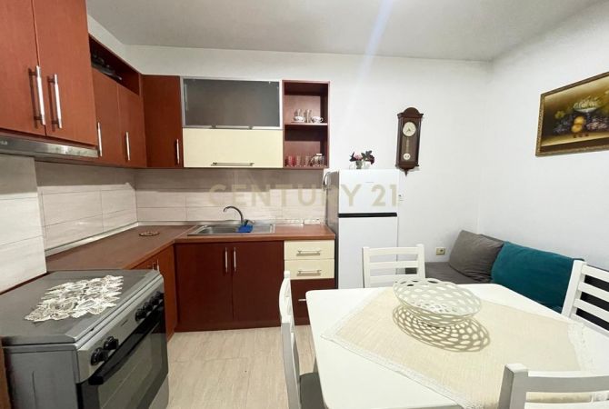 Shtepi ne shitje Apartament ne Tirane, 1+1, Mobilimi E mobiluar, Pagesa 155,000  Euro.