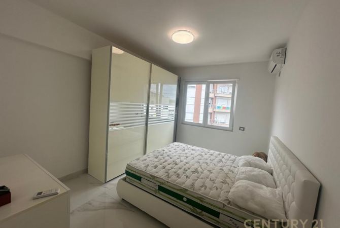 Shtepi me qera Apartament ne Tirane, 2+1, Mobilimi E mobiluar, Pagesa 750  Euro.