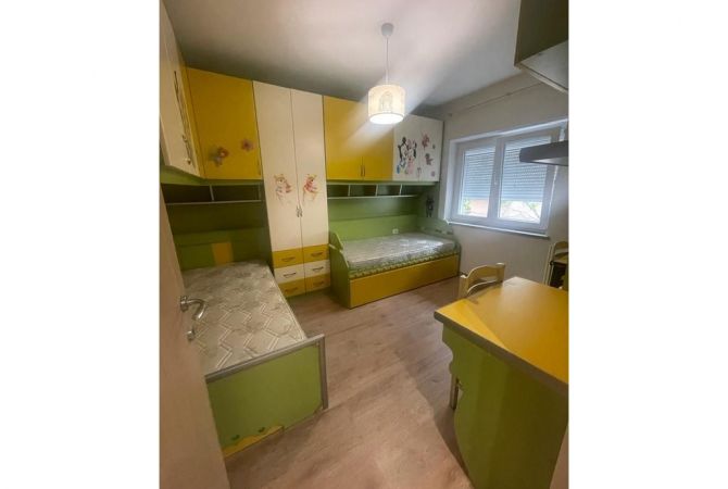 Shtepi me qera Apartament ne Tirane, 2+1, Mobilimi E mobiluar, Pagesa 550  Euro.
