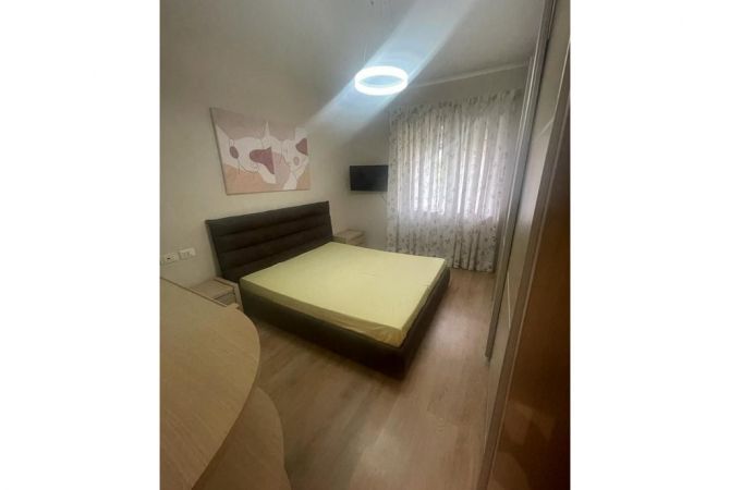 Shtepi me qera 2+1 ne Tirane - 550 Euro