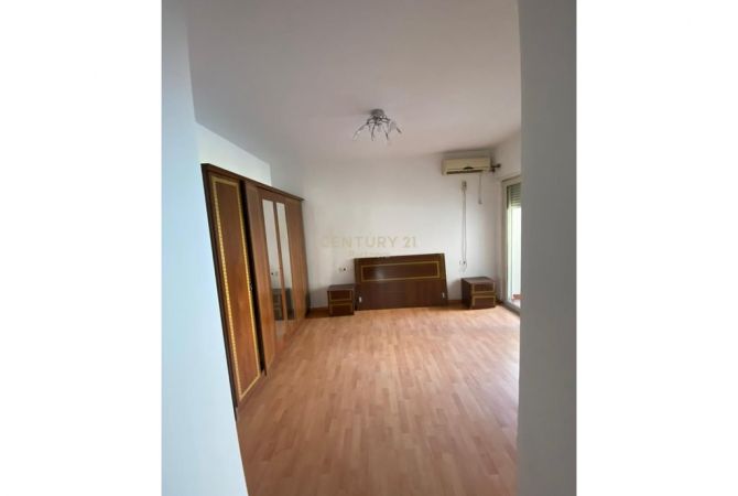Shtepi me qera Apartament ne Tirane, 2+1, Mobilimi E mobiluar, Pagesa 550  Euro.