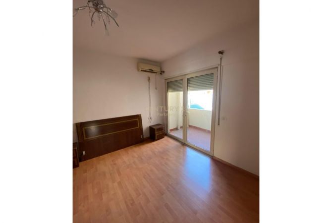 Shtepi me qera Apartament ne Tirane, 2+1, Mobilimi E mobiluar, Pagesa 550  Euro.
