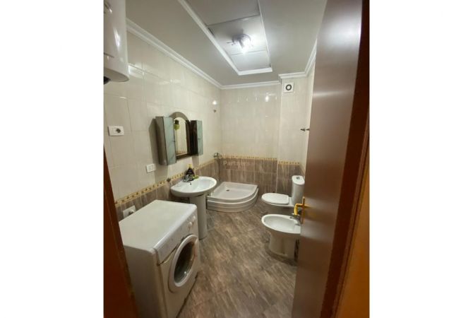 Shtepi me qera Apartament ne Tirane, 2+1, Mobilimi E mobiluar, Pagesa 550  Euro.