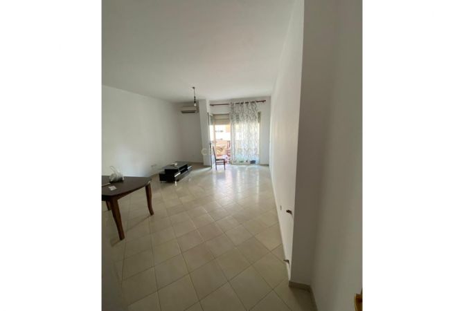 Shtepi me qera Apartament ne Tirane, 2+1, Mobilimi E mobiluar, Pagesa 550  Euro.