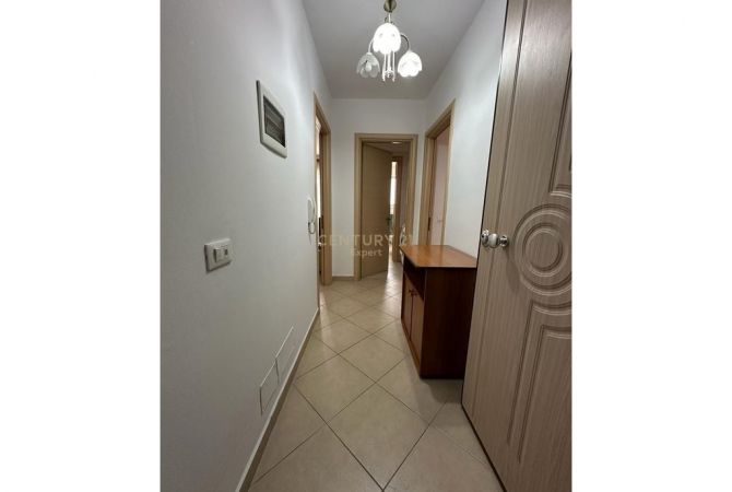 Shtepi me qera Apartament ne Tirane, 1+1, Mobilimi E mobiluar, Pagesa 550  Euro.