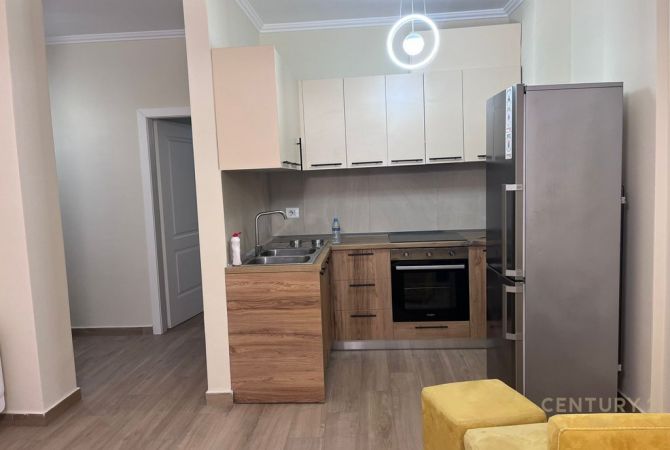 Shtepi me qera 2+1 ne Tirane - 700 Euro