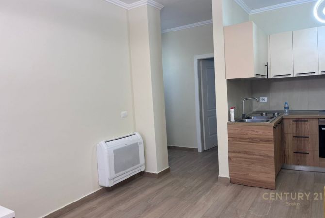Shtepi me qera 2+1 ne Tirane - 700 Euro