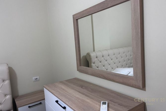 Shtepi me qera Apartament ne Tirane, 2+1, Mobilimi E mobiluar, Pagesa 700  Euro.