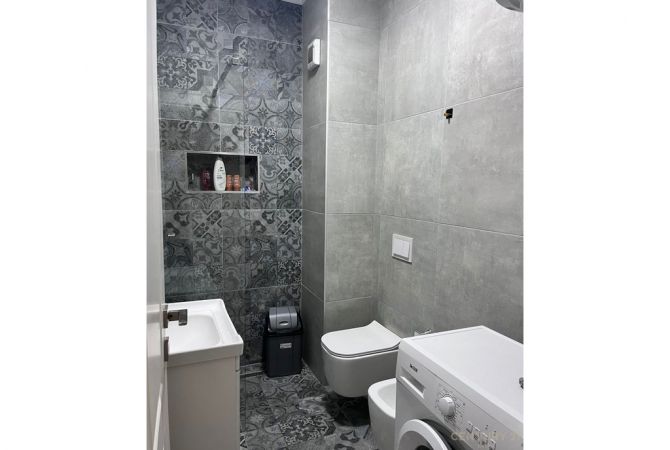 Shtepi me qera Apartament ne Tirane, 2+1, Mobilimi E mobiluar, Pagesa 700  Euro.