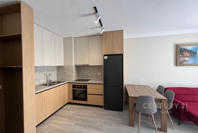 Shtepi me qera 1+1 ne Tirane - 450 Euro
