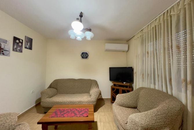 Shtepi me qera 1+1 ne Tirane - 390 Euro