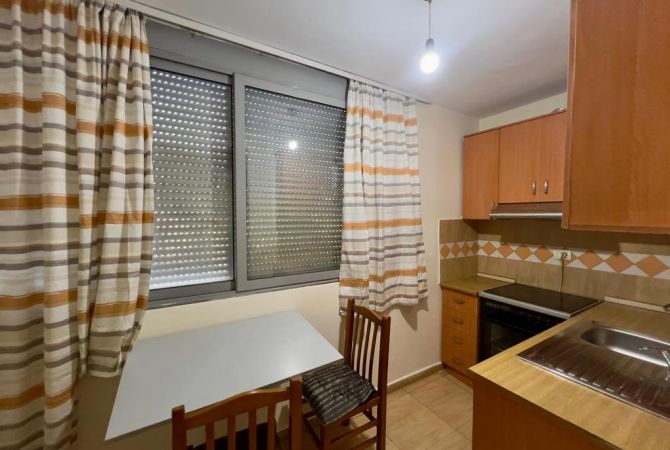 Shtepi me qera 1+1 ne Tirane - 390 Euro
