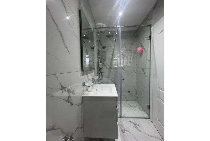 Shtepi me qera Apartament ne Tirane, 1+1, Mobilimi E mobiluar, Pagesa 1,000  Euro.