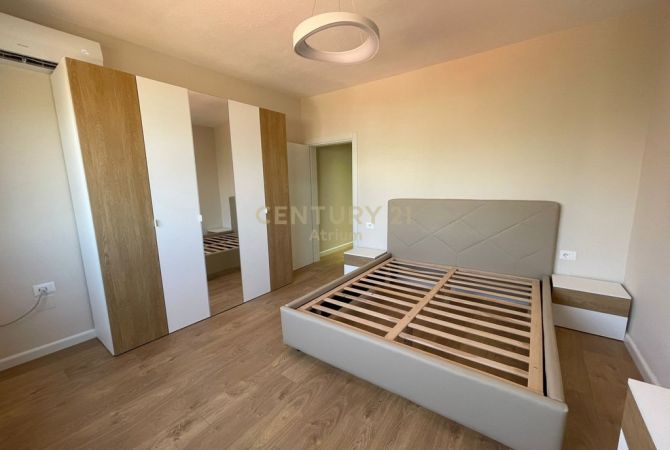Shtepi me qera Apartament ne Tirane, 2+1, Mobilimi E mobiluar, Pagesa 650  Euro.