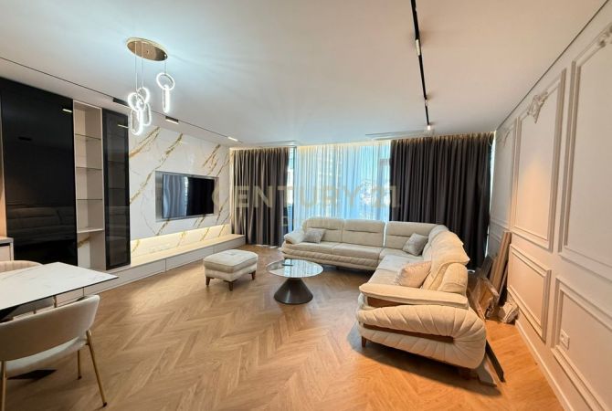 Shtepi me qera 2+1 ne Tirane - 2,000 Euro