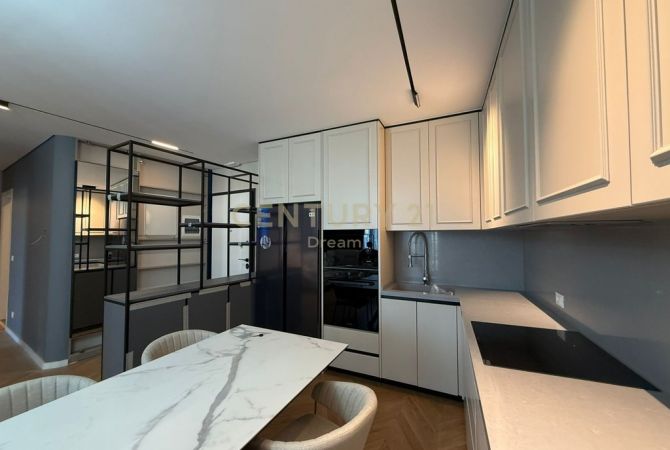 Shtepi me qera 2+1 ne Tirane - 2,000 Euro