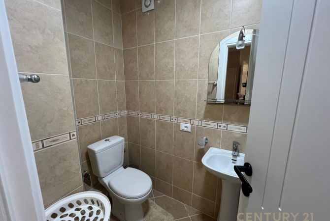 Shtepi me qera 2+1 ne Tirane - 750 Euro